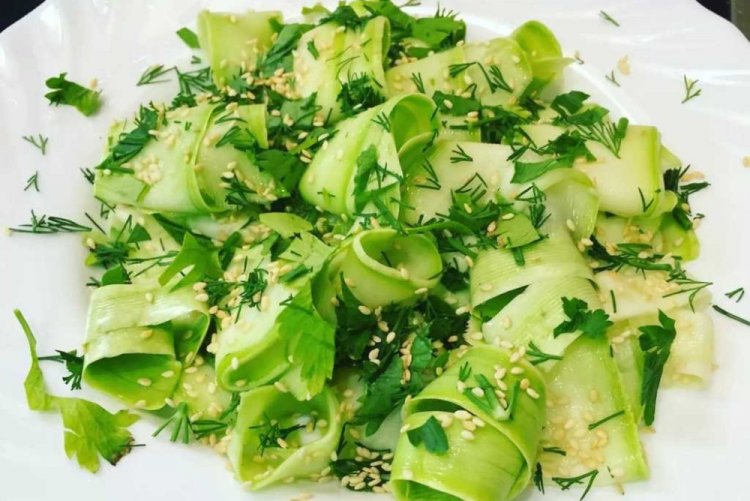 Fresh Zucchini Salad with Herbs