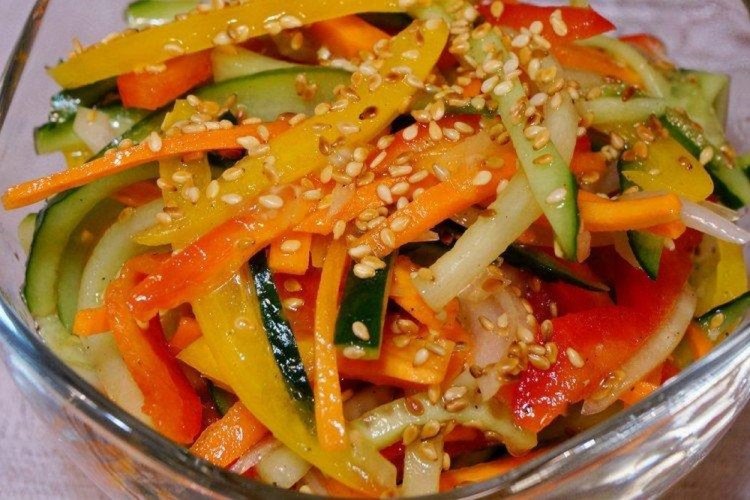 Fresh Zucchini and Bell Pepper Salad