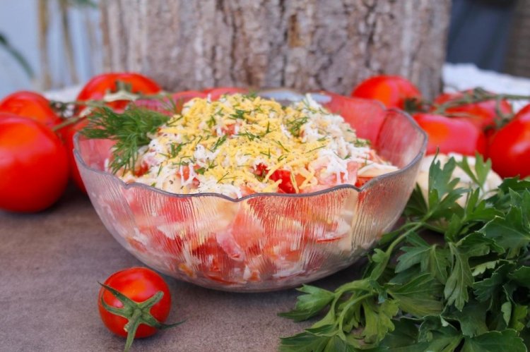 Fresh Zucchini Salad with Mayonnaise and Horseradish