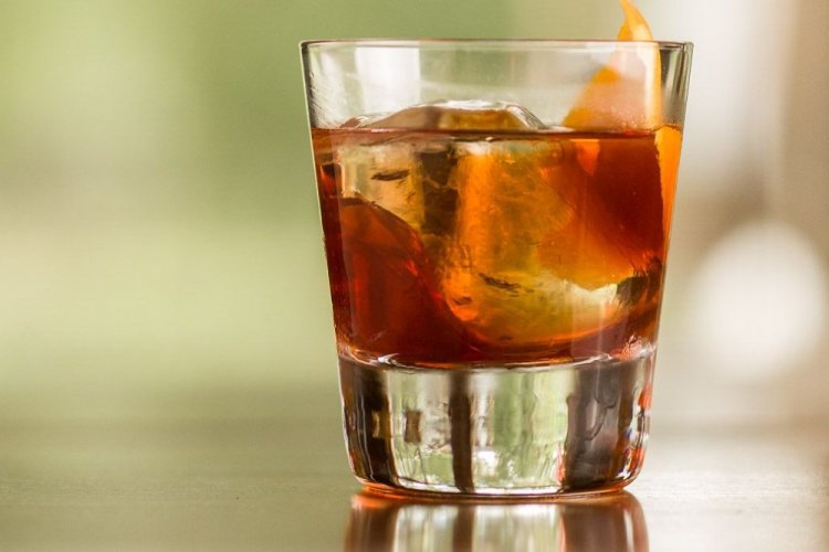 Negroni with Herbal Tincture