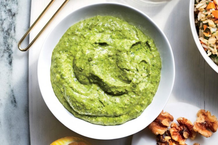 Salsa de aguacate y nueces
