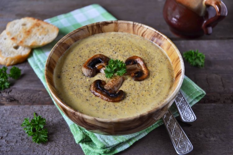 French-Style Cream of Mushroom Soup