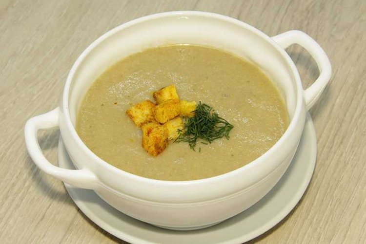 Cream of Mushroom and Zucchini Soup