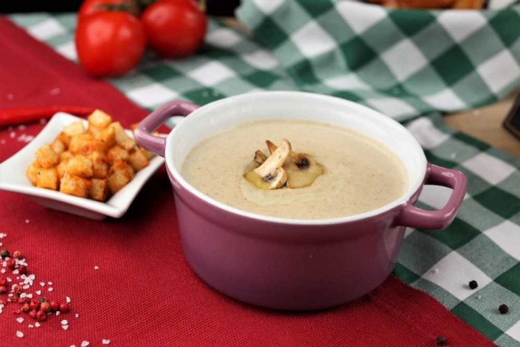 Cream of Mushroom Soup with Carrots