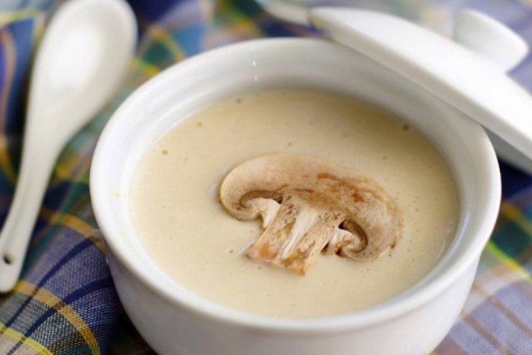 Cream of Mushroom Soup with Cheese