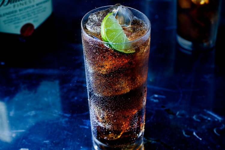 Ron-Cola con Jägermeister
