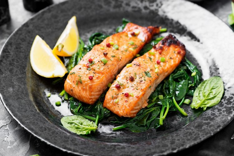 12 Easy Recipes for Cooking Salmon Steaks in the Oven