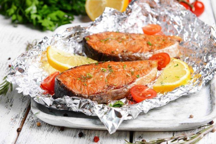 Baked Salmon Steaks with Ginger