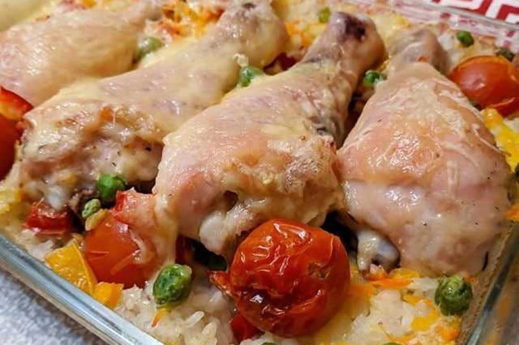 Chicken Drumsticks with Rice and Cheese