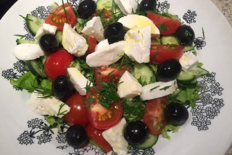 Vegetable Salad with Mozzarella