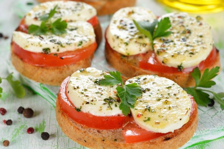 Hot Sandwiches with Mozzarella and Tomatoes