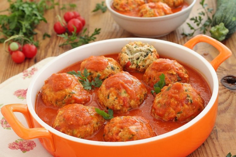 Albóndigas con salsa de tomate al horno