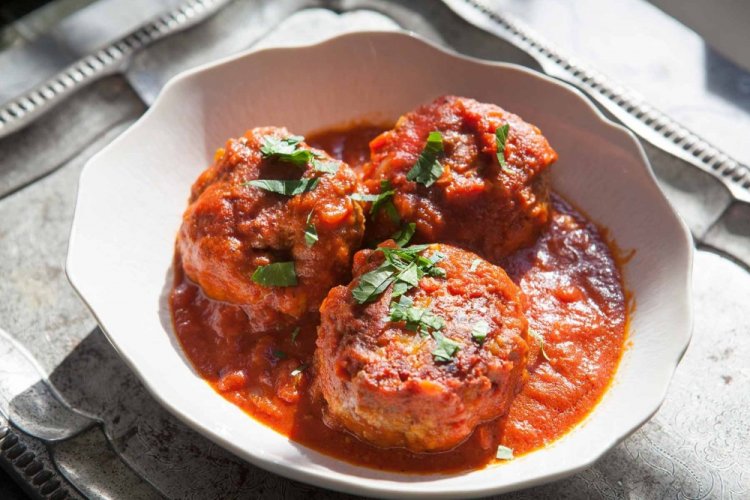 Albóndigas en salsa de tomate fresco