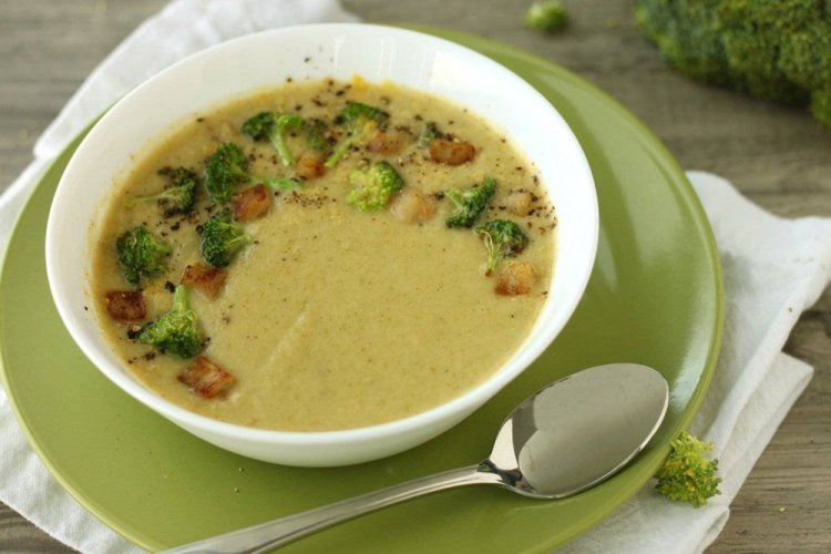 Cheese Cream Soup with Broccoli