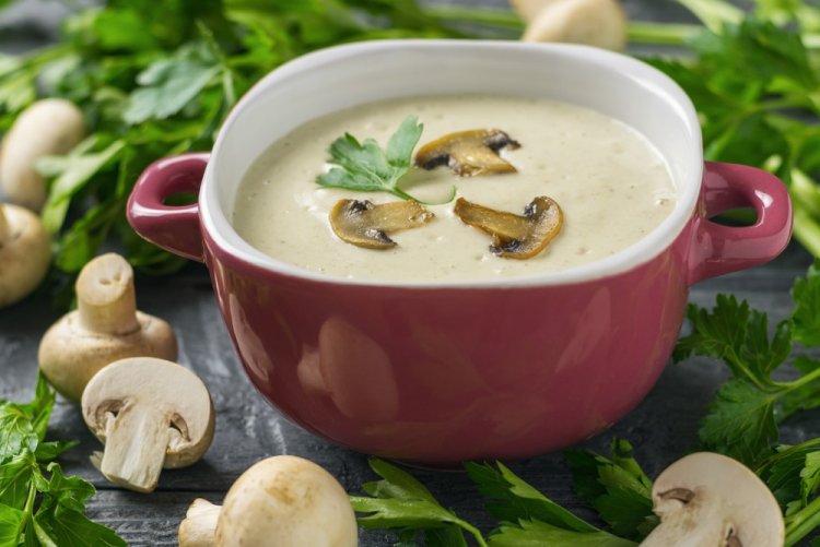 Cheese Cream Soup with Mushrooms