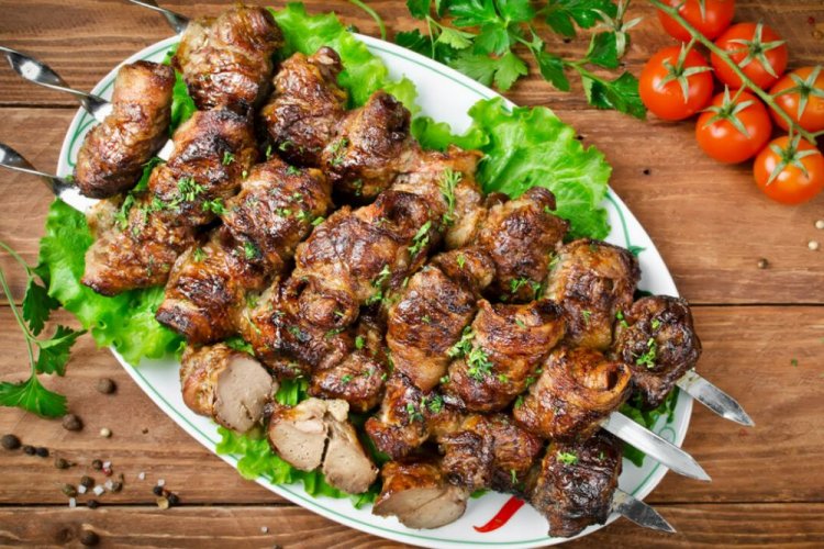 Beef Liver Skewers Marinated in White Wine with Ginger