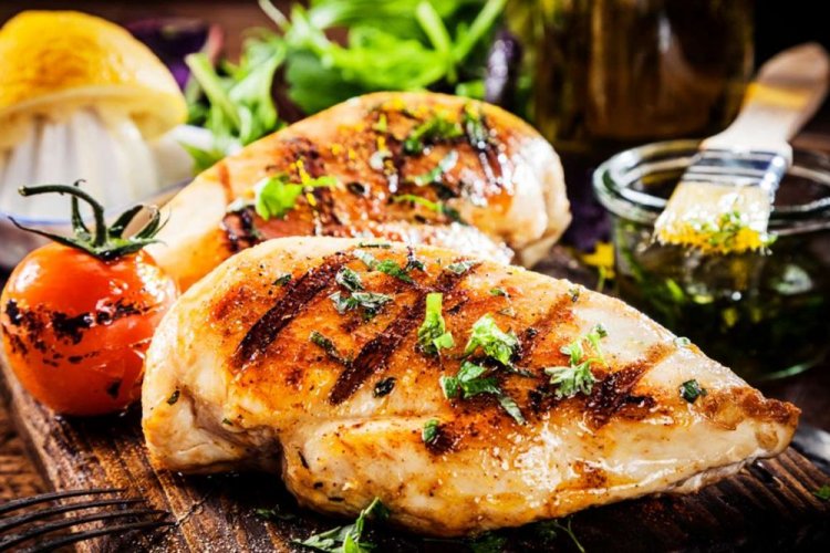 Grilled Chicken Breast in Ginger and Honey Sauce