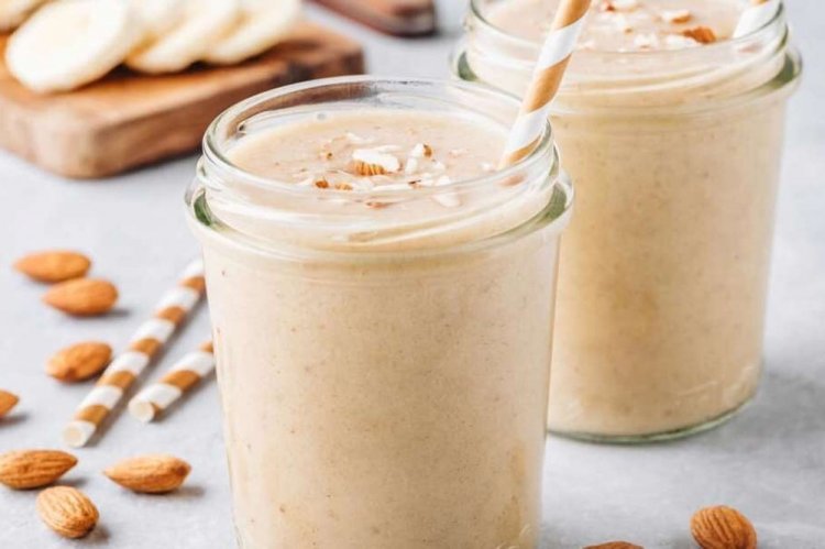 Smoothie frío de pera con leche de almendras