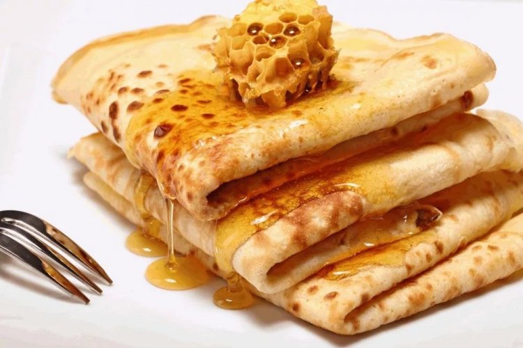 Healthy Pancakes with Honey
