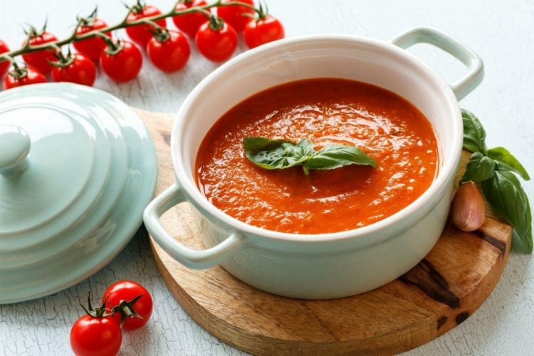 Puree Soup with Tomato Sauce