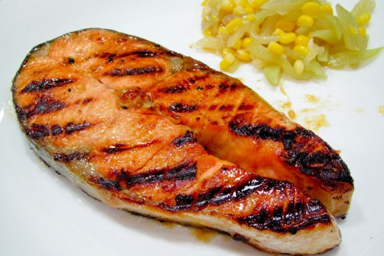 Grilled Salmon Steak with Garlic and Soy Sauce
