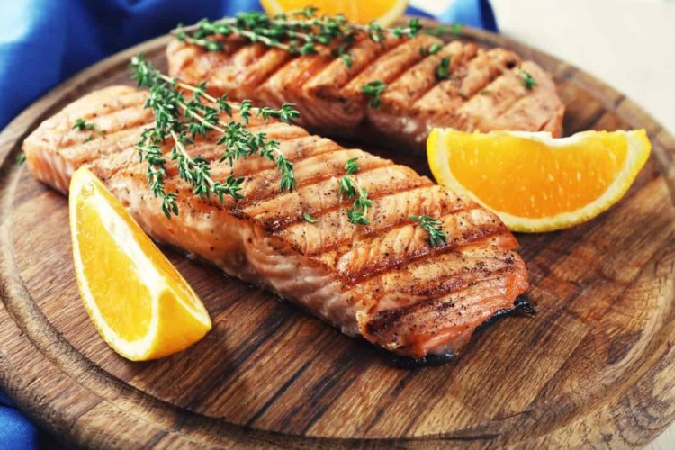 Grilled Salmon Marinated with Thyme and Oranges