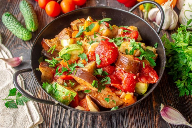 Vegetable Stew Without Potatoes in a Slow Cooker