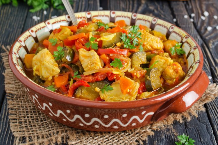 Vegetable Stew with Chicken Without Potatoes