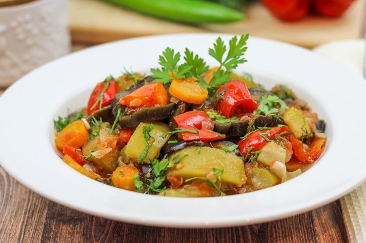Vegetable Stew Without Potatoes in a Roasting Bag