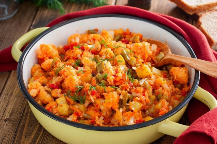 Vegetable Stew with Sun-Dried Tomatoes