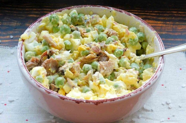 Healthy Tuna and Green Pea Salad