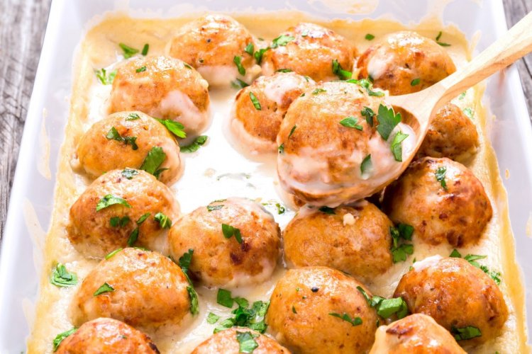 Turkey Meatballs in Cream Sauce