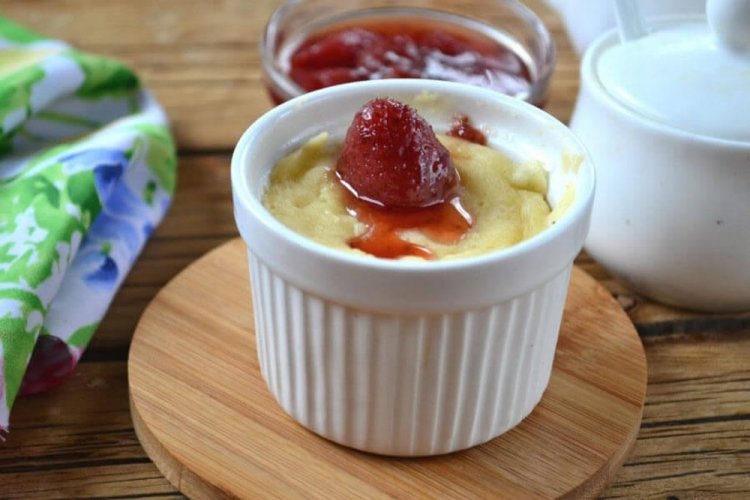 Pudín de requesón con leche de avena en el microondas
