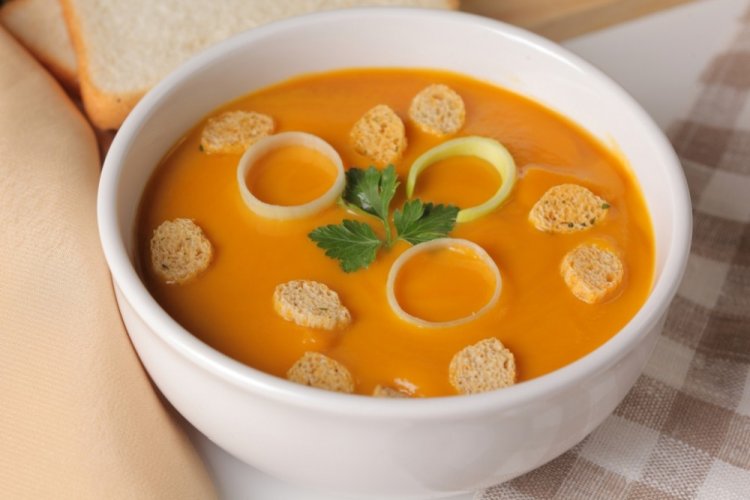 Pureed Pea Soup with Pumpkin