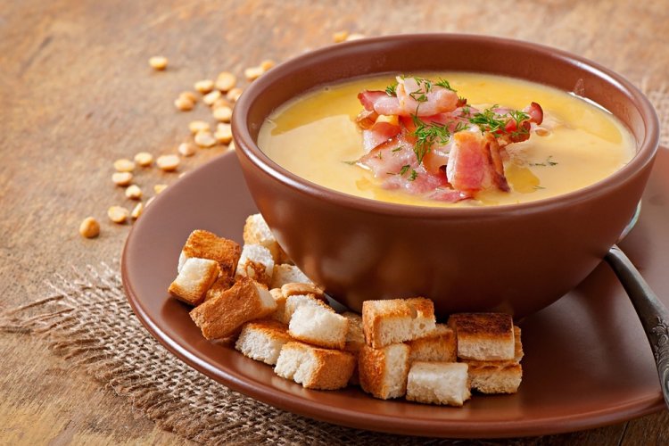 Pureed Pea Soup with Bacon