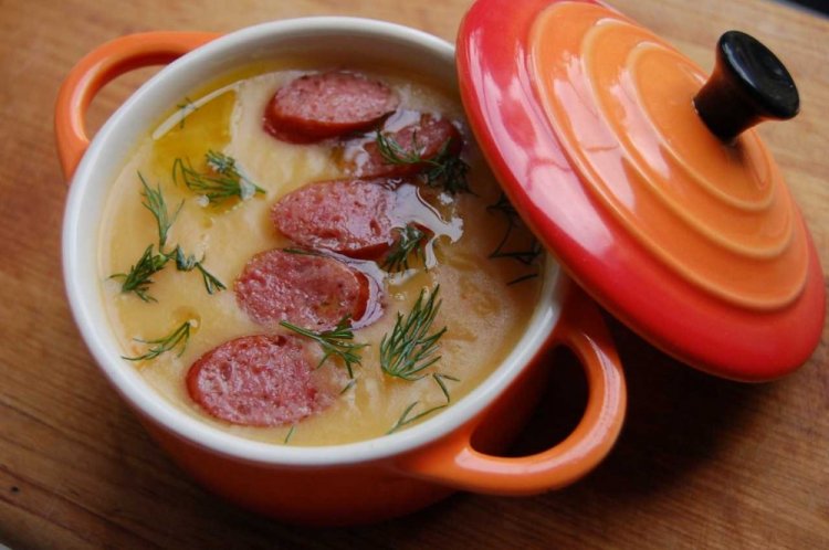 Pureed Pea Soup with Sausage