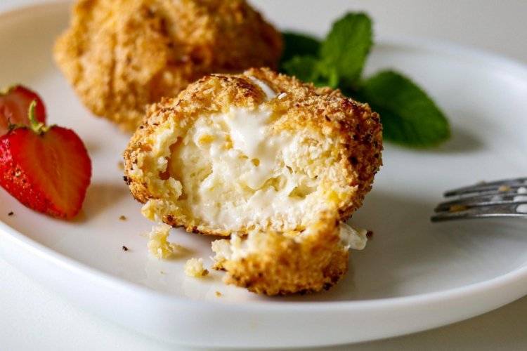 Fried Ice Cream in Breadcrumbs
