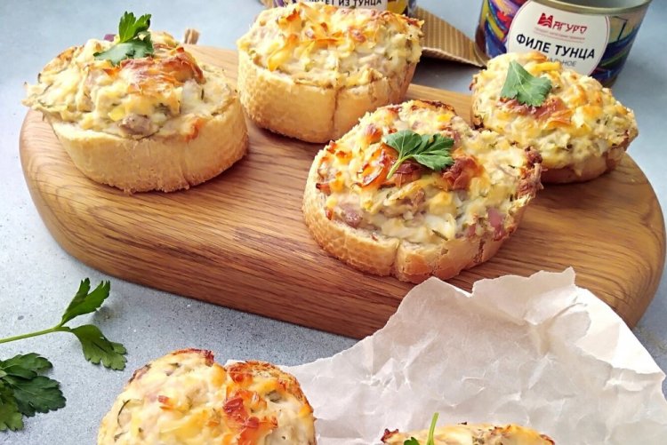 Tuna and Mozzarella Bruschetta