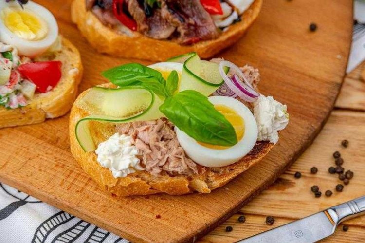 Tuna and Sun-Dried Tomato Bruschetta