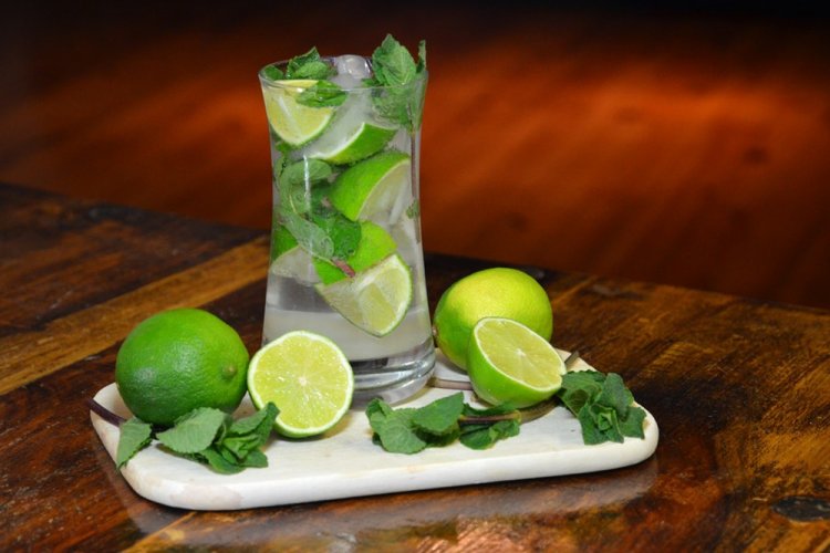 Mojito con sambuca