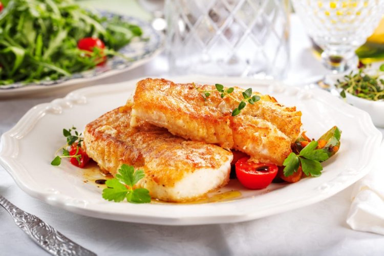 Pan-Fried Pollock Fillet in Soy-Honey Sauce
