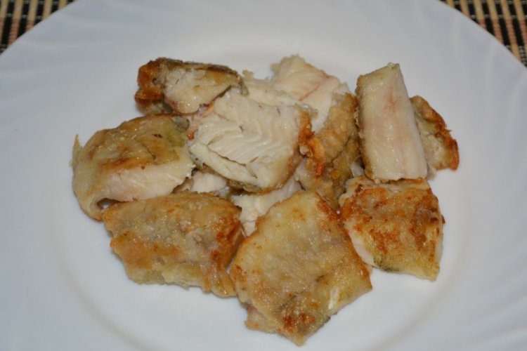 Pan-Fried Pollock Fillet in Flour
