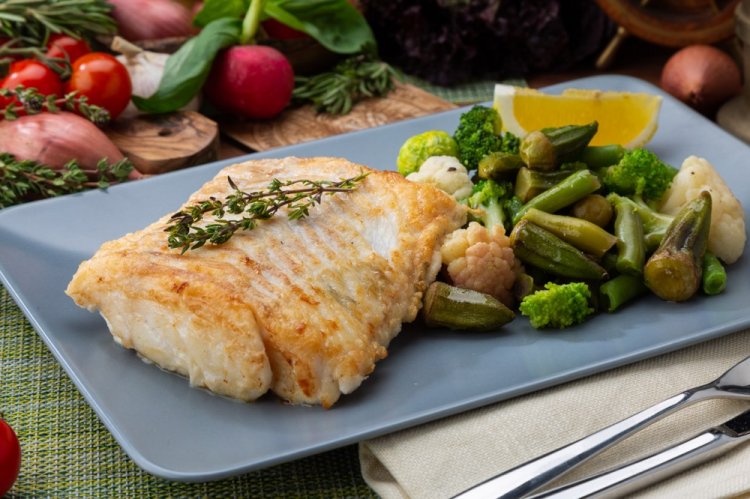 Pan-Fried Pollock Fillet with Vegetables