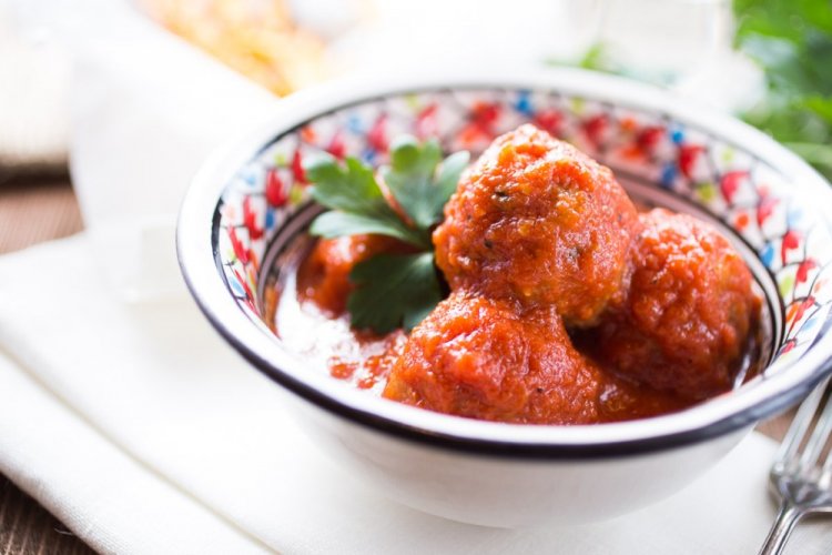 Turkey Meatballs in Tomato with Bell Pepper