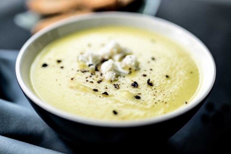 Cauliflower Cream Soup with Cheese
