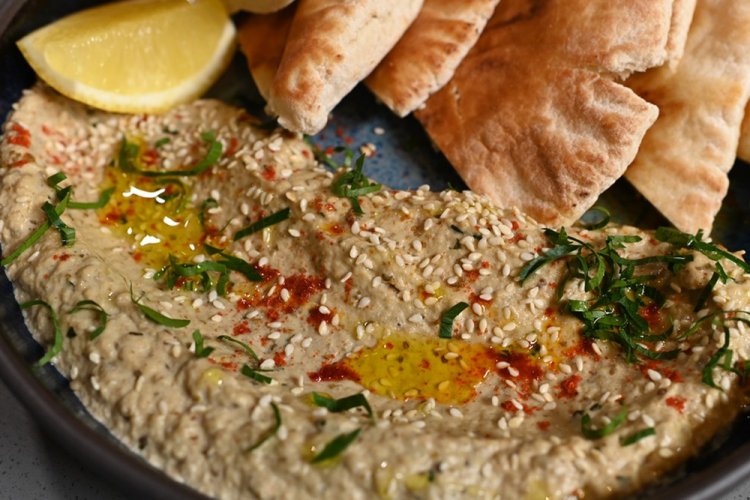 Baba Ghanoush with Roasted Bell Pepper
