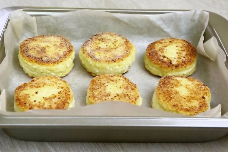 Baked Syrniki (Cottage Cheese Pancakes)