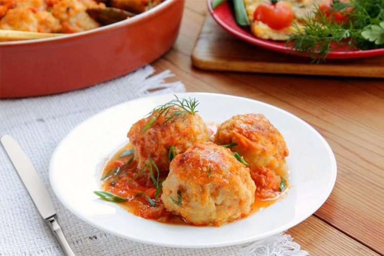 Fish Meatballs with Rice and Gravy