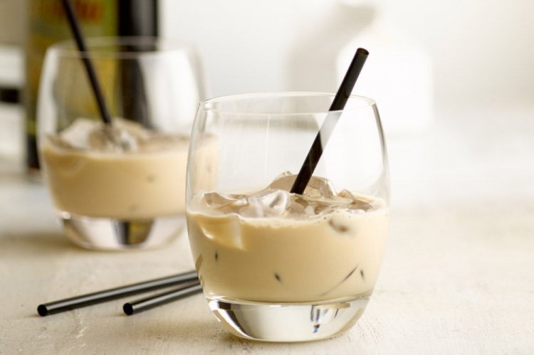 White Russian with Cherry Liqueur