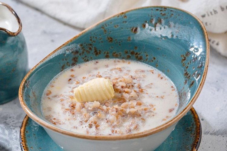 Sopa de trigo sarraceno con leche de coco